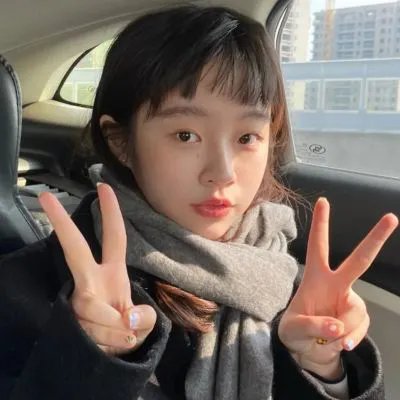无法触碰的她